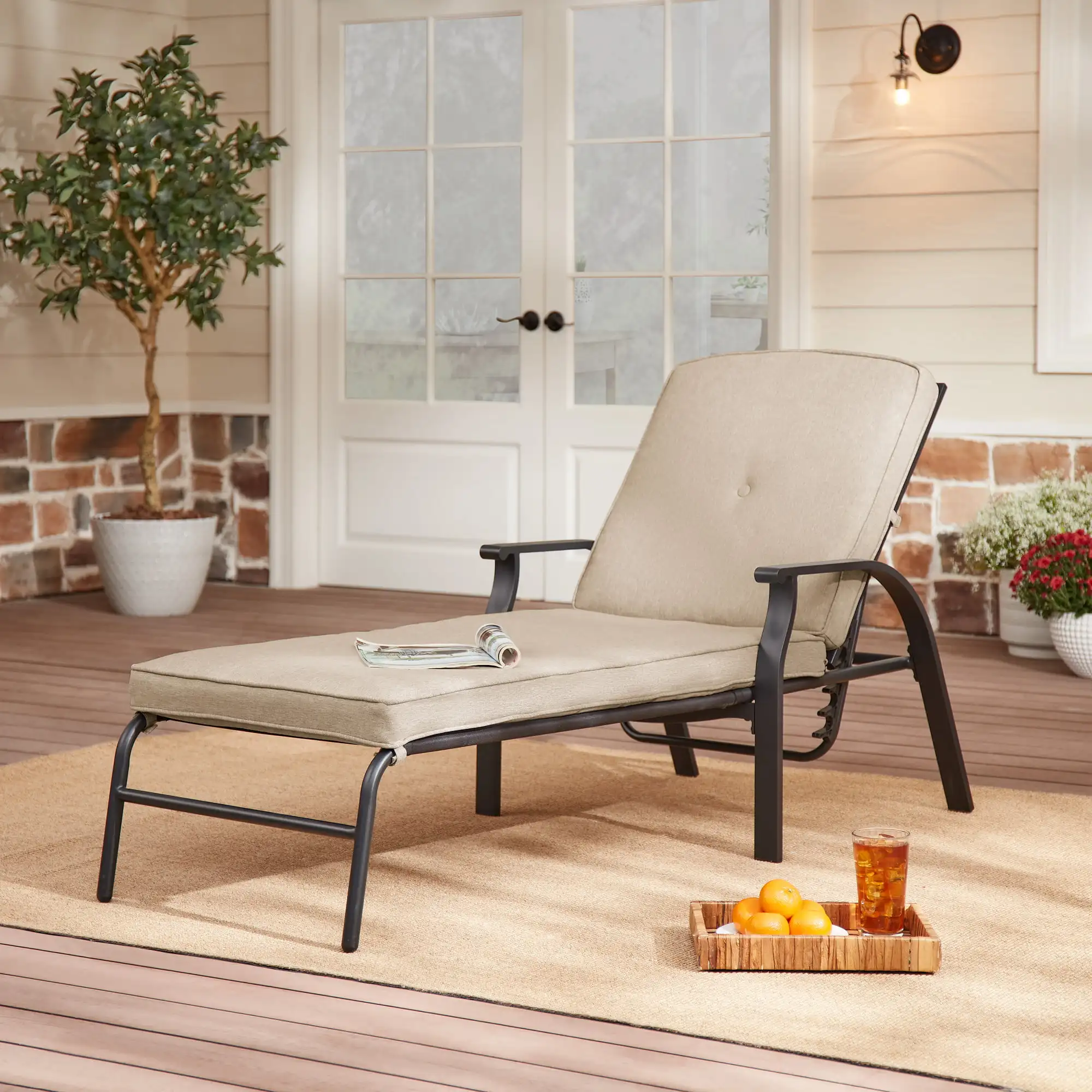 

Стальной уличный шезлонг mainstay Belden Park Cushion