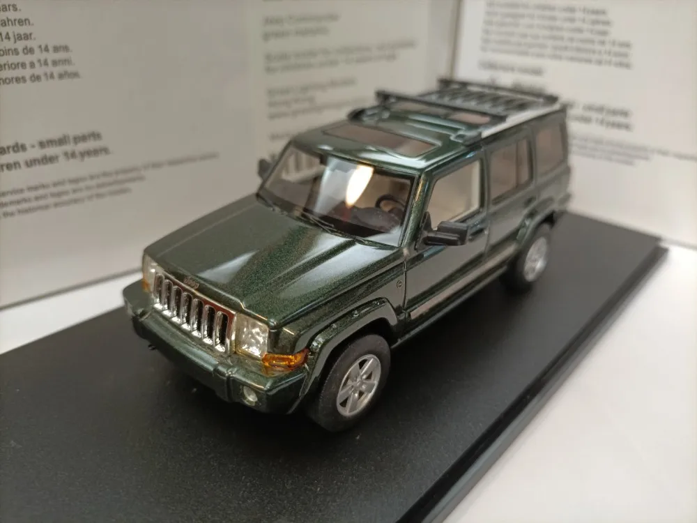 

GLM 1:43 джип командир внедорожник темно-зеленый ограниченный выпуск полимерная металлическая статическая модель автомобиля игрушка подарок