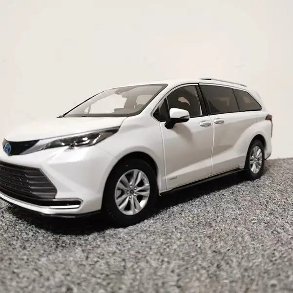 Модель Gac Toyota Syna MPV TOYOTO SIENNA Коммерческий автомобиль 1:18 автомобиля из сплава