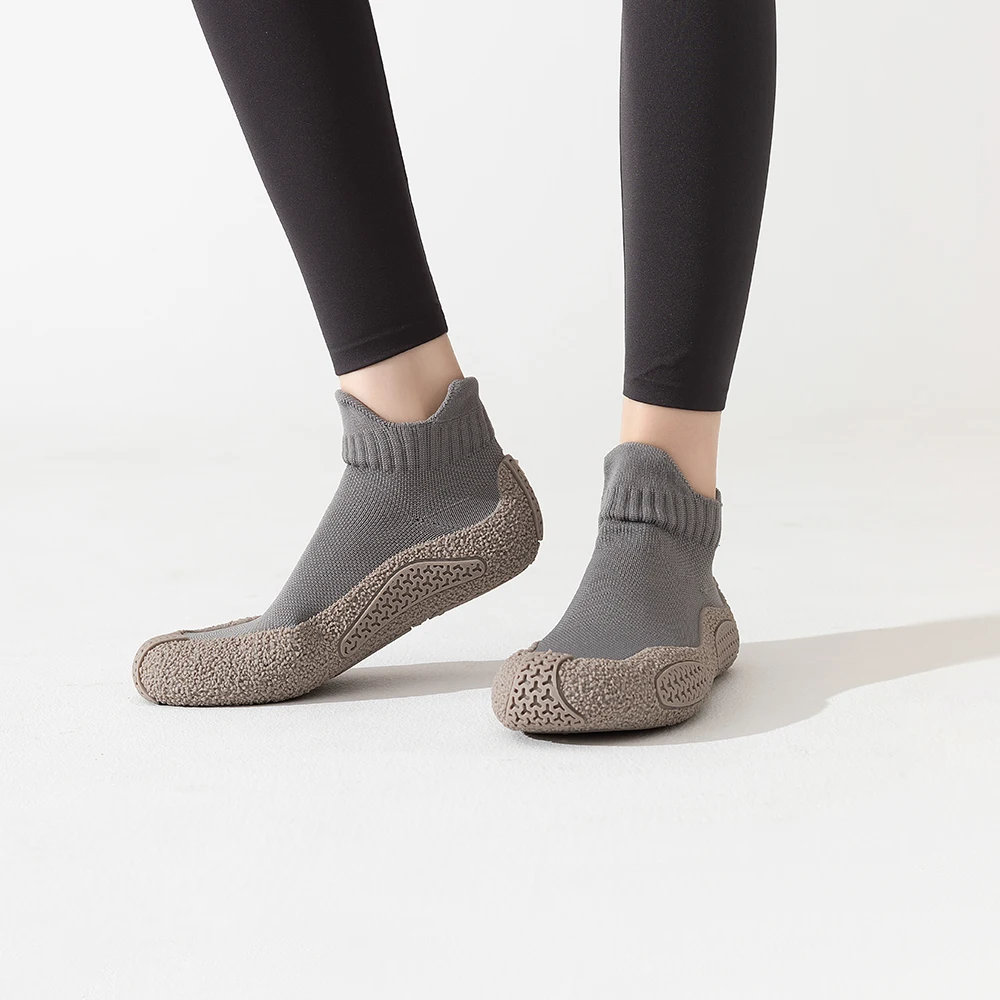 

Adults Functional Socks Shoes Women Men Floor Shoes New Unique Lightweight Dancing Shoes Wear-Resistant Sport Shoes Beach Shoes