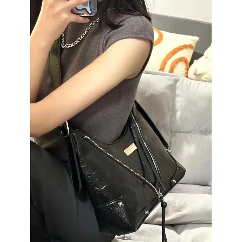 Richme Vintage Women's Bag 2023 Trend Moto Style Individuality Bolso Mujer Fashion New Design Punk Crossbody Shoulder Bags