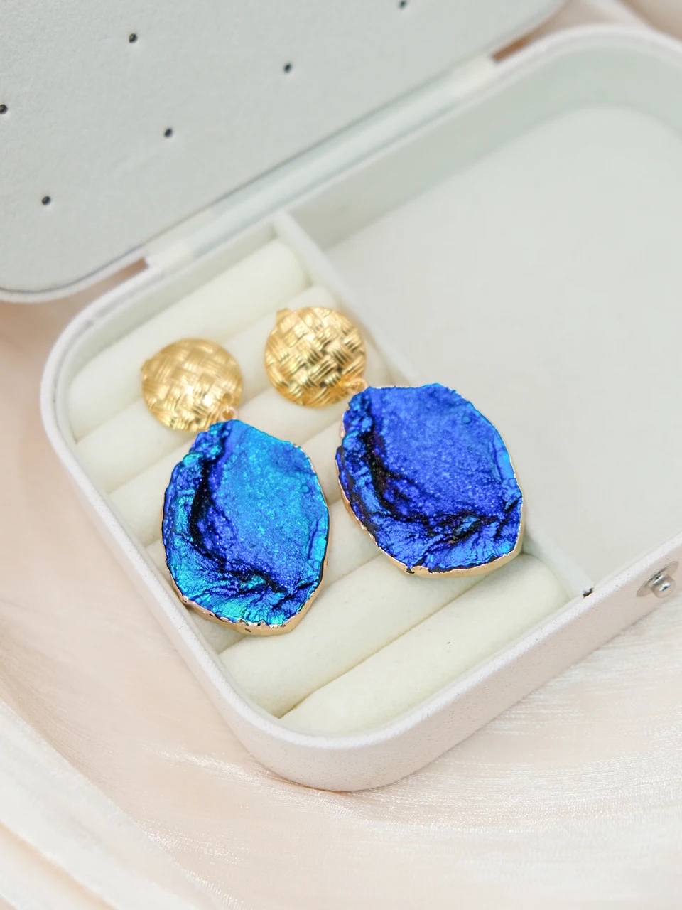 Шикарные серьги-гвоздики из эпоксидной смолы GUERNONO'S 14K с покрытием нержавеющей