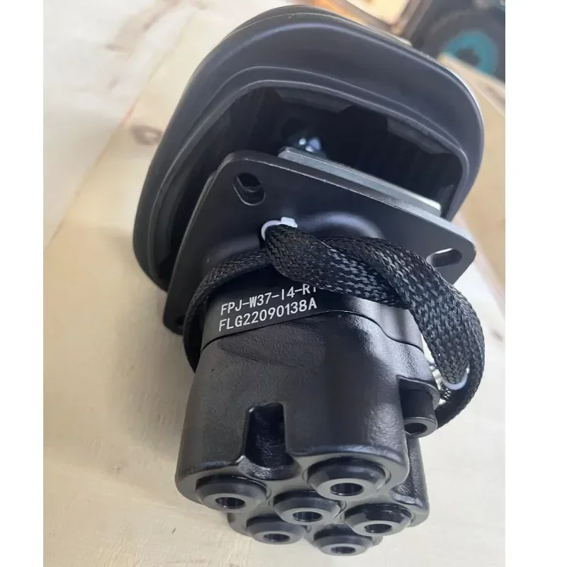 ФПЖ-В36-14-Л1 ФЛГ 22070095 Ручка мини-погрузчика FPJ-W37-14-R1 FLG 22090138 EH RH 1000438987