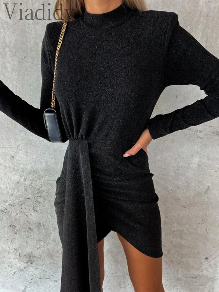 

Женское вечернее платье с длинным рукавом и рюшами