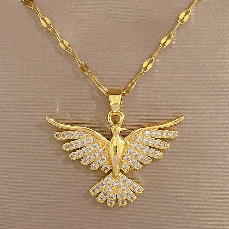

Luxury Delicate Inlaid White Zircon Eagle Copper Pendant Necklace for Women Necklace Fashion Casual Accessory Jewelry