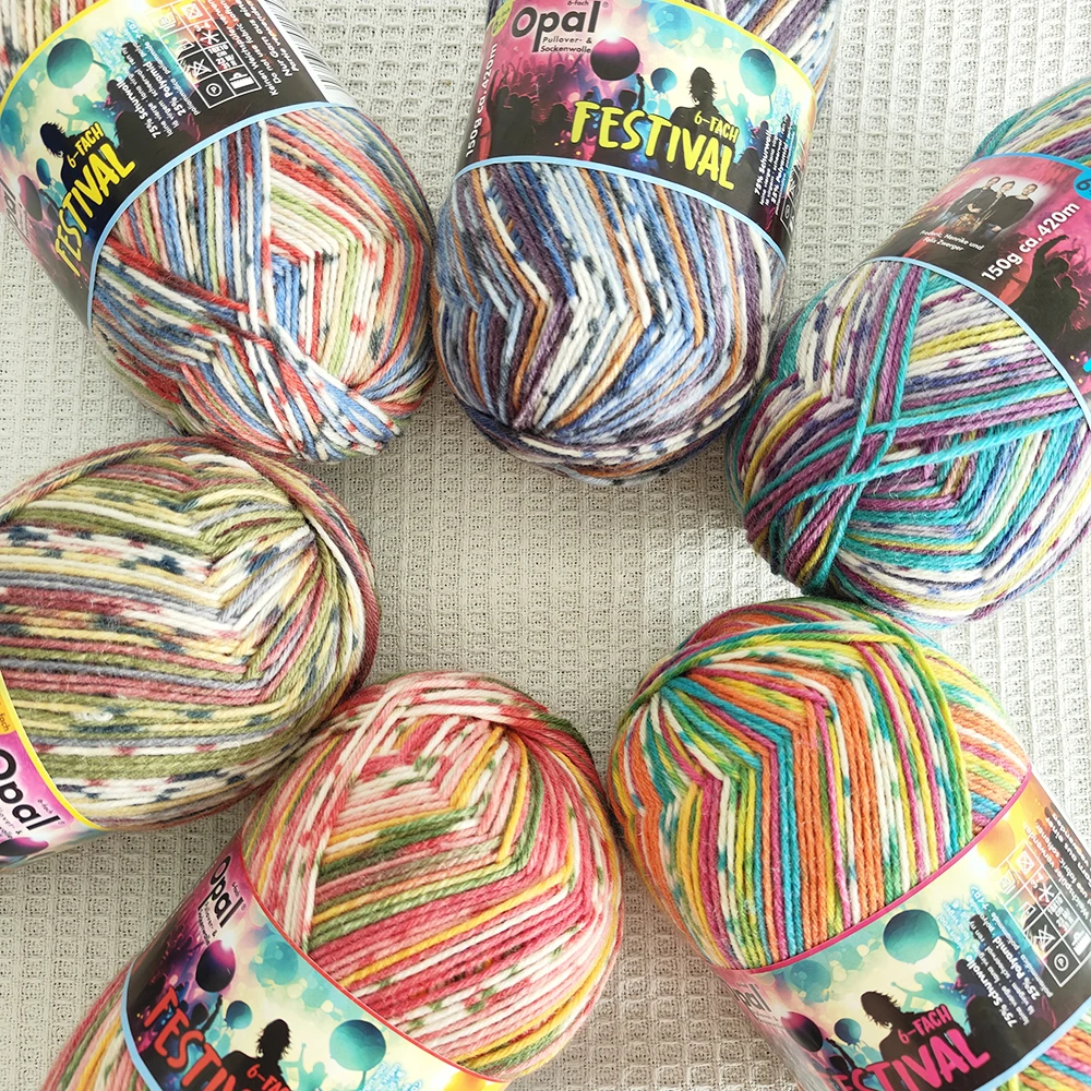 1*150 г праздничная 75% шерсть с опалом в форме шара 25% полиамид/нейлоновая пряжа для