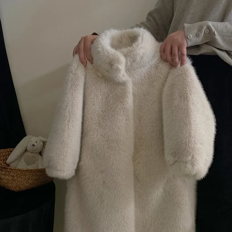 Детская одежда новинка 2023 зимнее плюшевое теплое меховое пальто универсальное