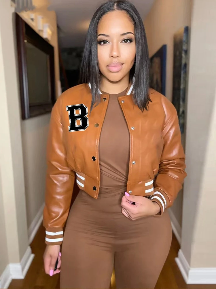 Женская короткая куртка из искусственной кожи