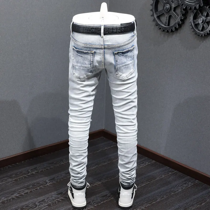 Рисунок 3 - Джинсы мужские Стрейчевые в стиле ретро