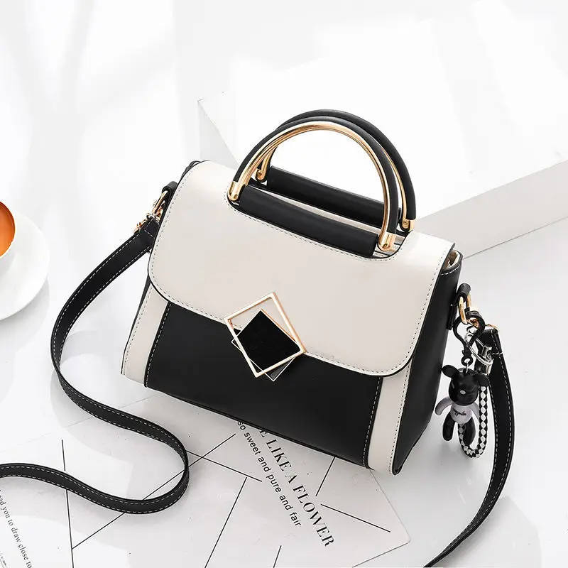 

2022 New Korean Version Of The Wild Student Large-Capacity Single-Shoulder Slanted Hand-Held High-End Design Sense Bag Women