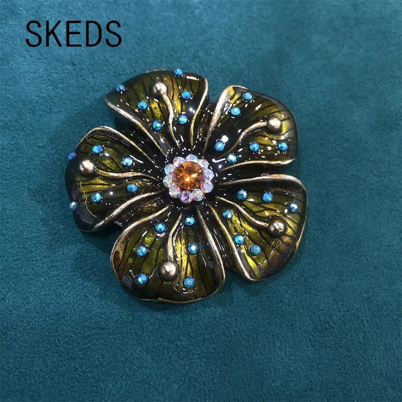 

SKEDS Baroque Women Flower Enamel Brooches Jewelry Vintage Design Plant Pin Clothing Coat Badges For Lady Brooch Pins Corsage