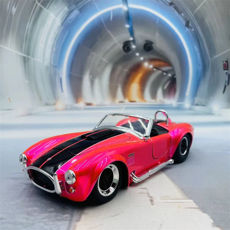 Модель автомобиля Jada 1:24 65 Shelby 427S/C