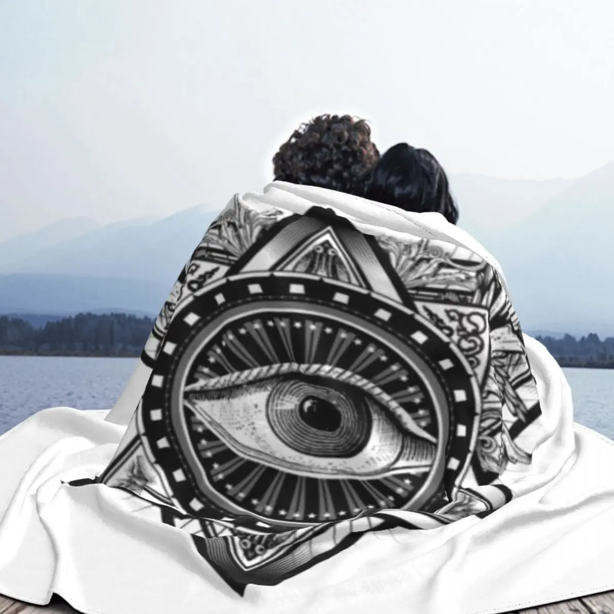 Глаз иллюминатов 511 одеяло коленное домашнее и декоративное