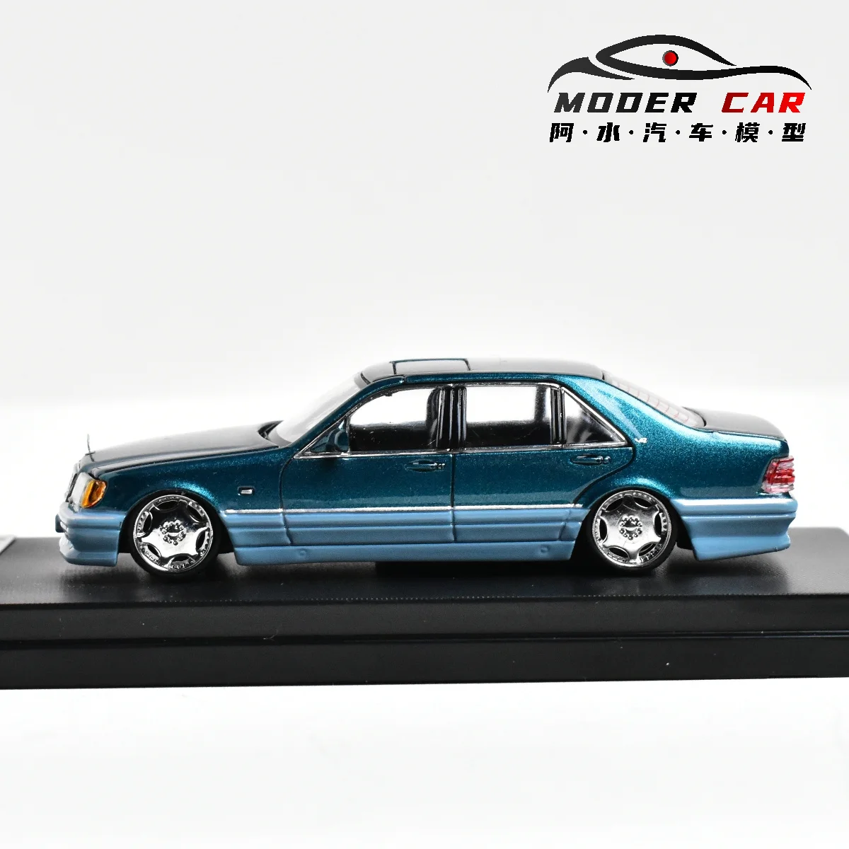 Литая под давлением модель автомобиля SW 1:64 S600 W140