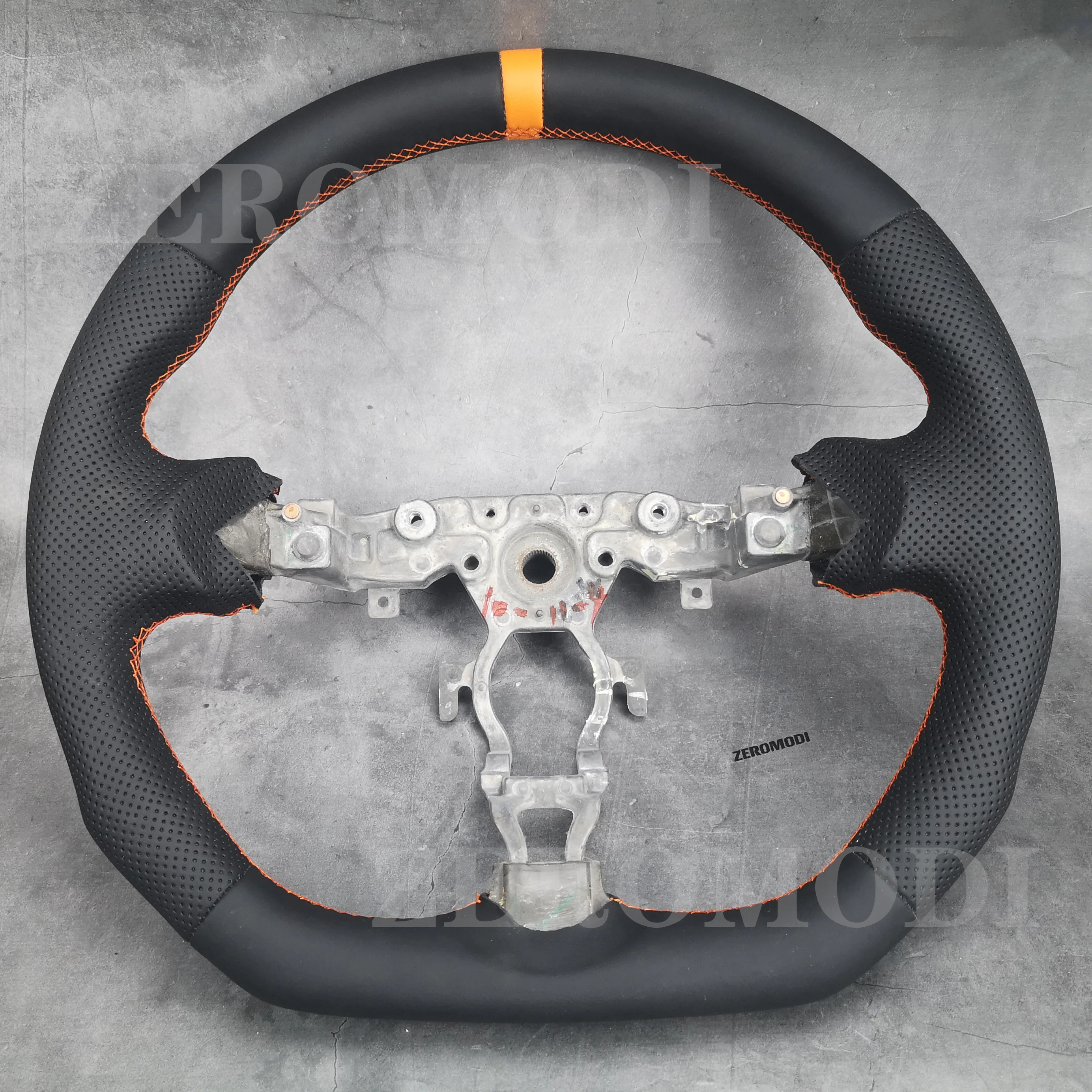 

For Nissan 370z Custom Steering Wheel FAIRLADY Z34 370Z NISSAN JUKE NISMO * Stripe