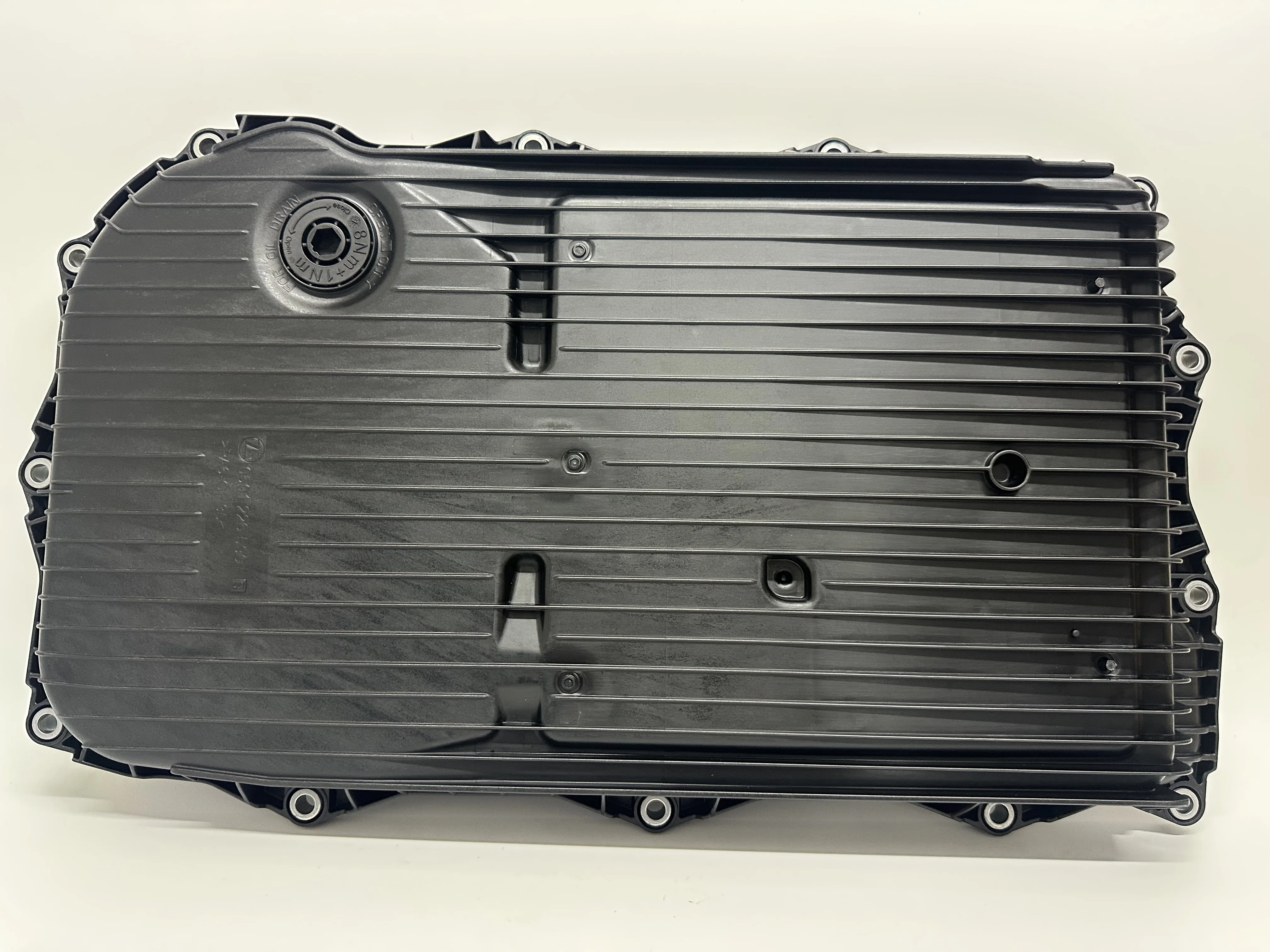 24118612901 24115A13115 24117624192 новый для BMW 8-скоростной масляный поддон коробки передач