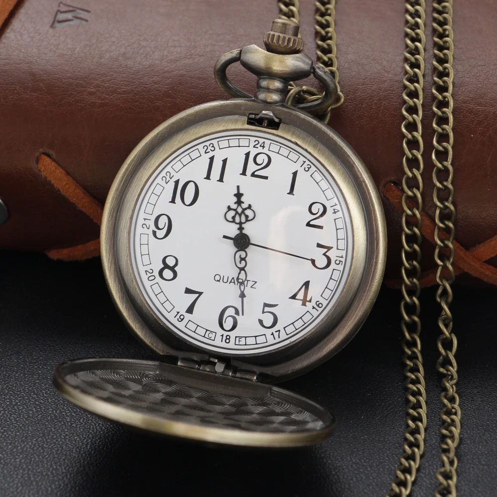 Рисунок 2 - Бронзовые треугольные наручные