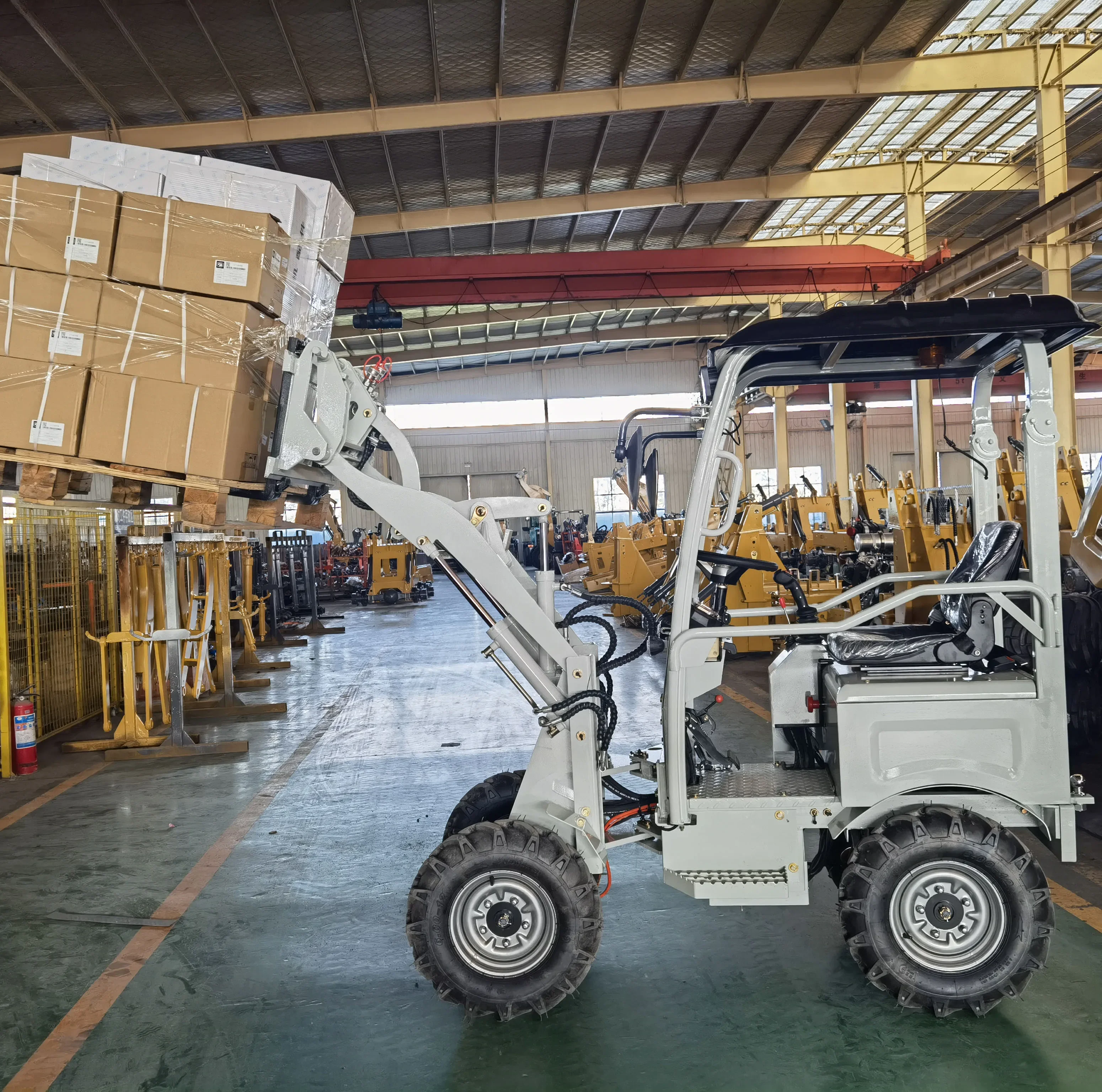 Экскаватор-погрузчик Mini Skid Steer 4x4 б/у 400 кг небольшой фронтальный погрузчик