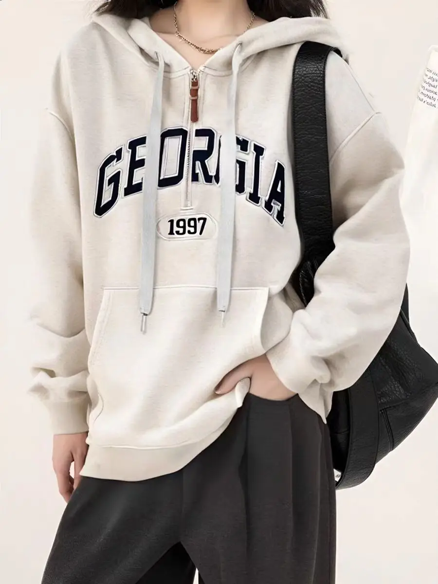 Светло-серая толстовка с вышивкой в американском стиле ретро бархатная зимняя