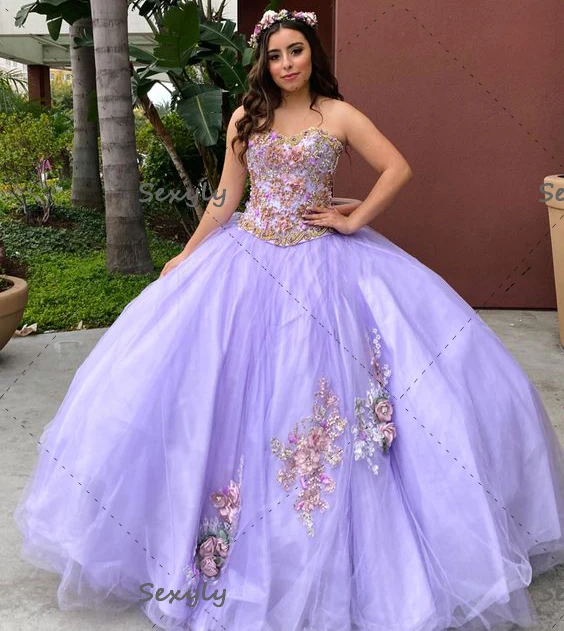 

Gorgeous Rose Florals Quinceanera Dresses 2022 Lilac Ball Gown Sweetheart Beaded Prom Dress Vintage Sweet 15 Birthday Party