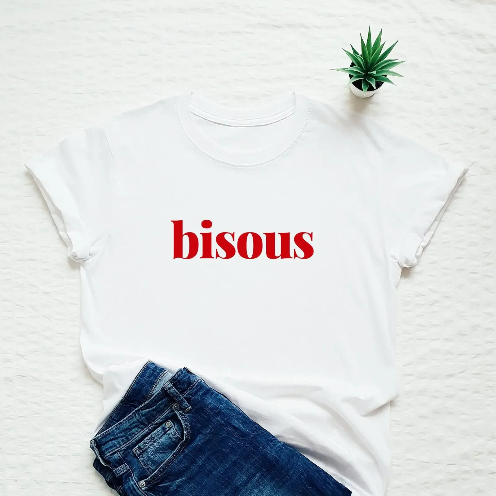 Фото Футболка Bisous с французской надписью T kiss kisses France Paris, винтажная, стильная, дышащая, уличная одежда, универсальная. №1