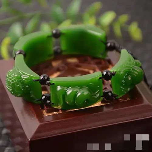 

Natural Nephrite Green Jade Bracelet Hand-carved Exquisite Patterns Scorpion Centipede Toad Spider Snake Jades Bracelets Bangles