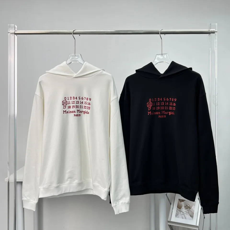

2023 New MM6 Red Numeric Embroidery Hooded Loose Pullover Unisex Sweater Hoodie