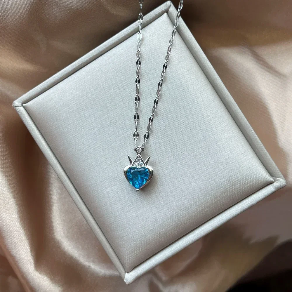 Ожерелье с подвеской в виде фильма Наследники Evie Fairest красное синее кристаллами