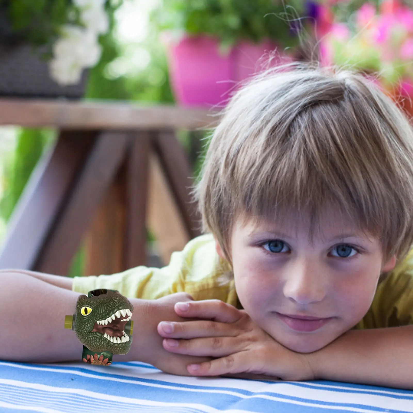 

3D Children Projector Watch 24 Patterns Creative Luminous Watches Flip Dino Projection Watch Electronic Toy For Boys And Girls