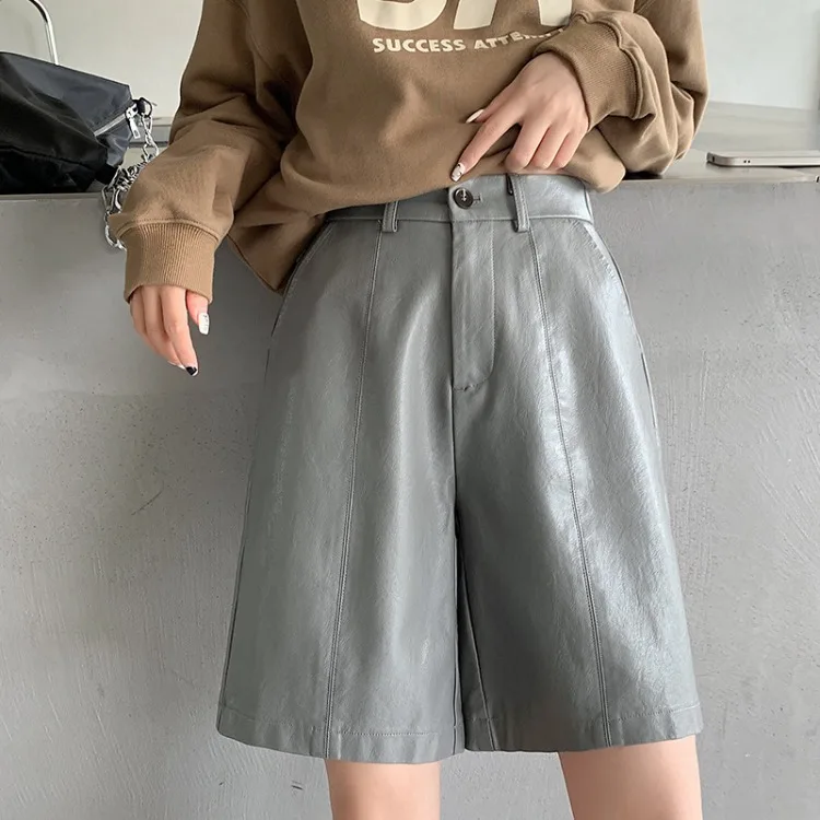 

2023 Autumn New Pu Leather Washed Shorts Women High Waist Loose Wide Leg Shorts Y2k Grunge Straight Knee-Length Shorts