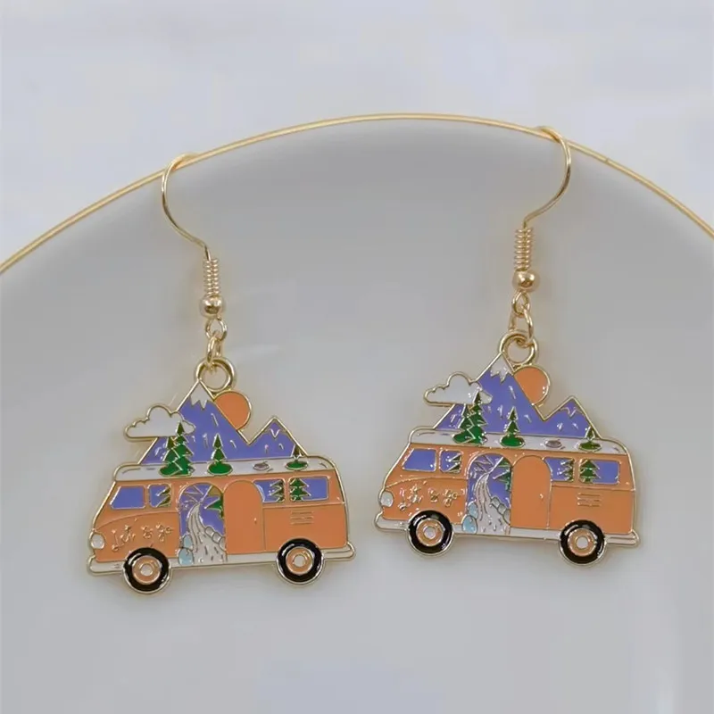 Мультяшные асимметричные серьги-подвески из сплава для кемпинга и автомобиля