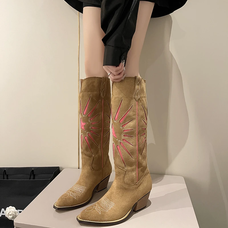 

Natural Suede Embroiered Women Boots Puleather Hanmade Pointed Toe Spike Heel Autumn Winter Boots Cowboy New Western Retro Botas