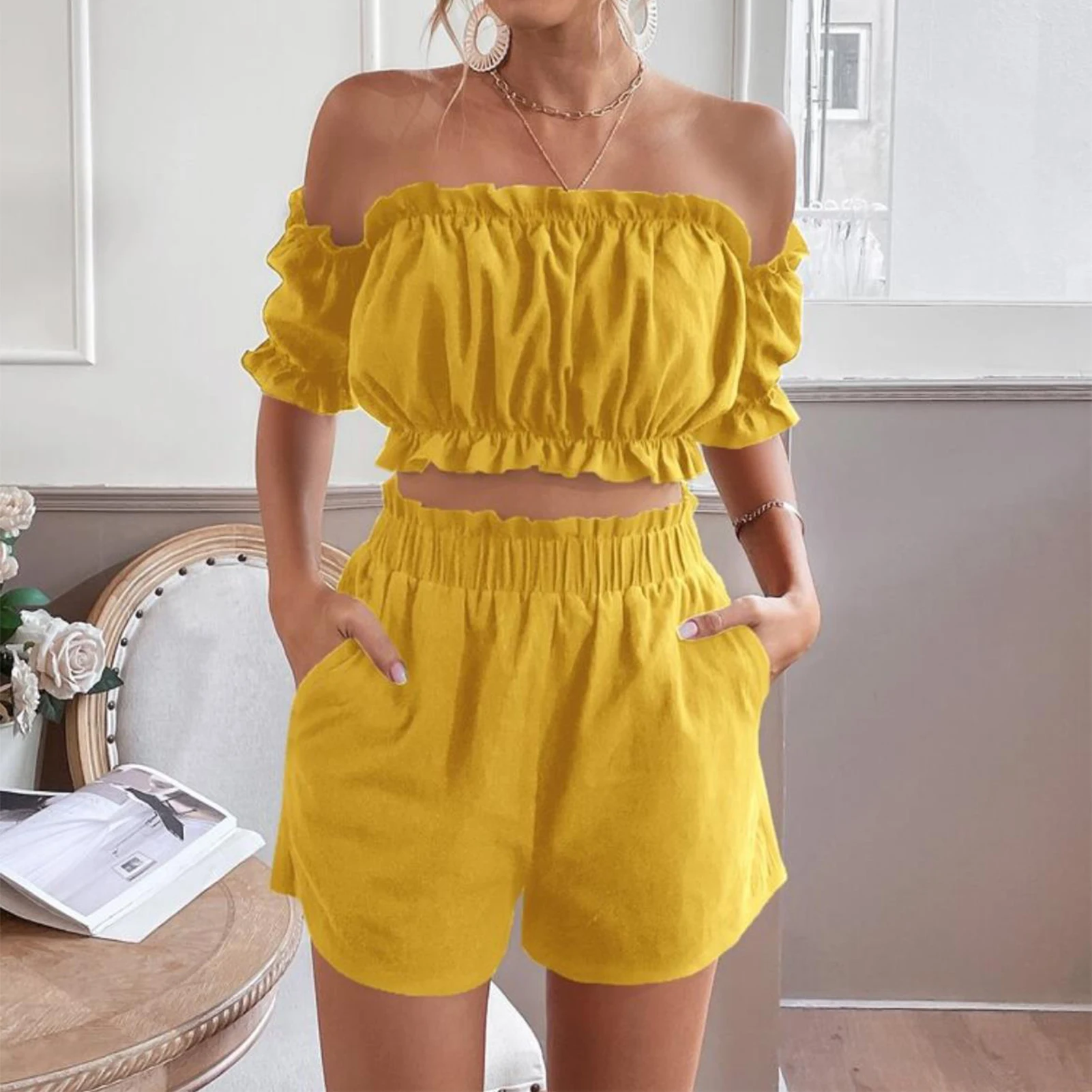 

Ladies Tops Shorts Set Off-Shoulder Ruffled Women Crop Top+Shorts Set Pleated 2pcs Casual Summer Fashion Female Shorts Suit