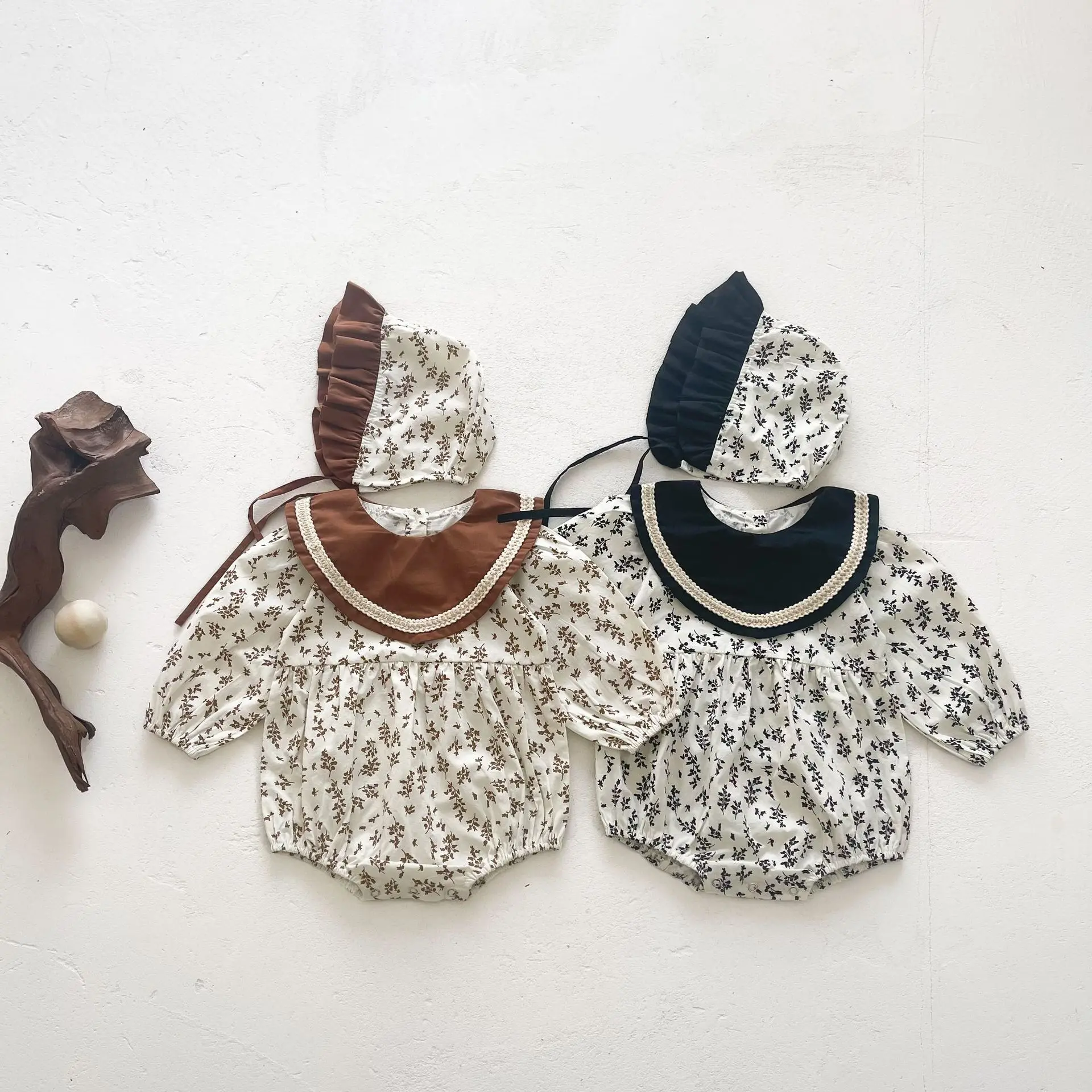 

2022 spring new baby girl floral rompers baby long-sleeved bag fart shirt contrast color bib collar go out romper