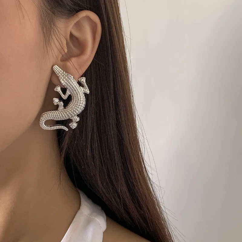 

Female Exaggerated Crocodile Earrings, Fashion Jewelry, Hip Hop Metal Pendant Earrings, Exquisite Accessories, 2021
