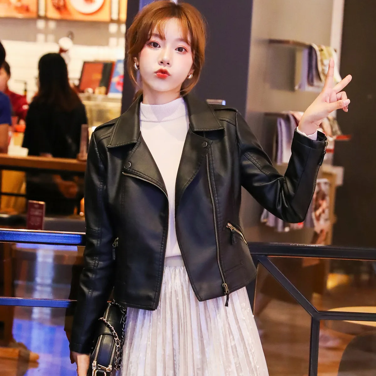 

New 2022 Spring Autumn Pu Faux Leather Jacket Women Zipper Slim Short Korean Chic Jackets Coat Female Outwear Veste Femme V29