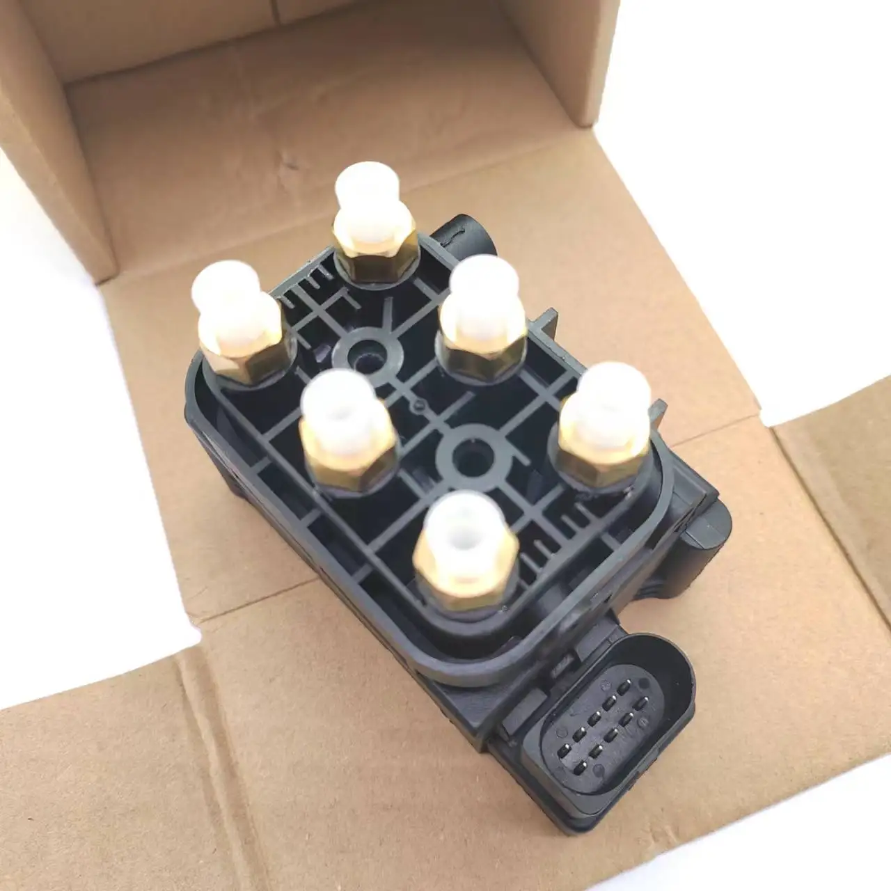 

1pc New For Audi Q7 Porsche Cayenne VW Touareg 7L0 698 014 7L0698014 7P0698014 Air Suspension Compressor Solenoid Valve Block