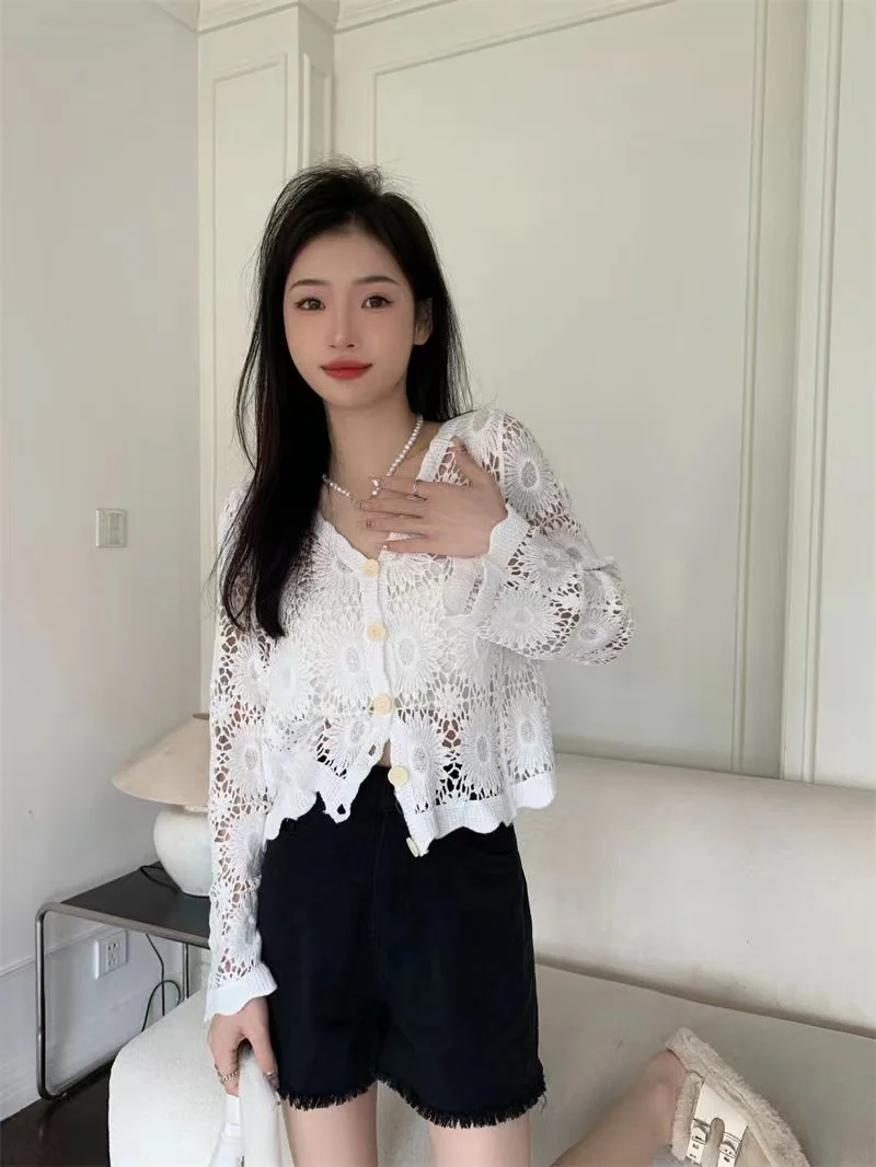 

Short Top Women's Spring/Summer New Fashion Age Reducing V-Neck Hollow Air Conditioning Knitwear Long Sleeve Cardigan Coat Women
