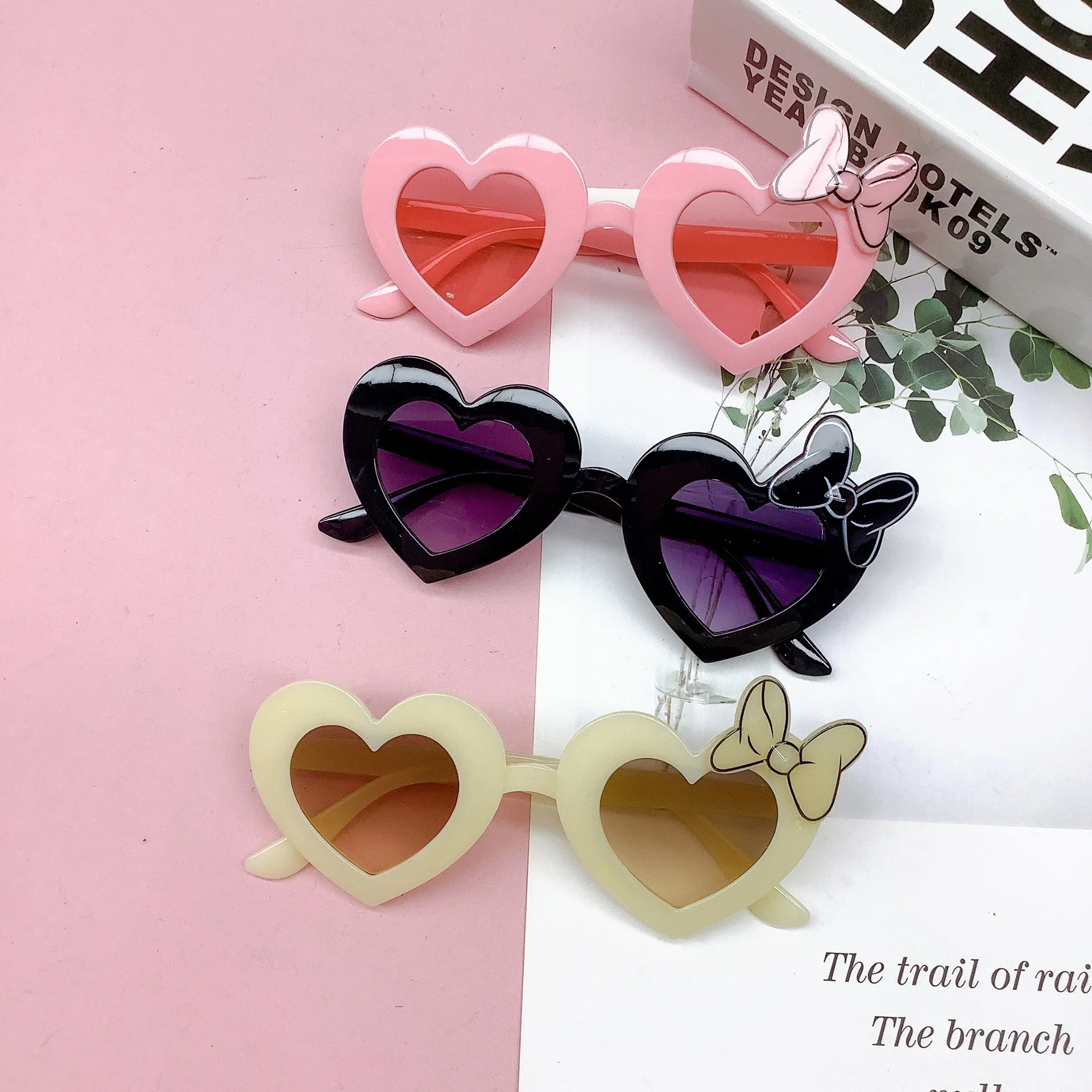 

Love Fashionable new children's sunglasses bow Baby sun protection UV protection Children's sunglasses