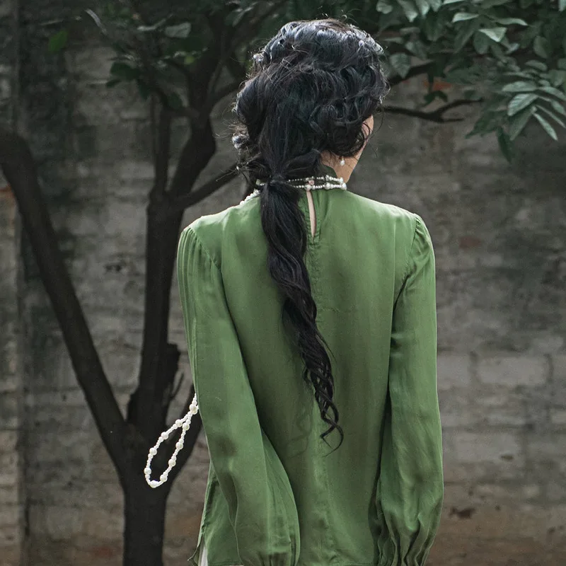 Рисунок 3 - Женская блузка с длинным рукавом