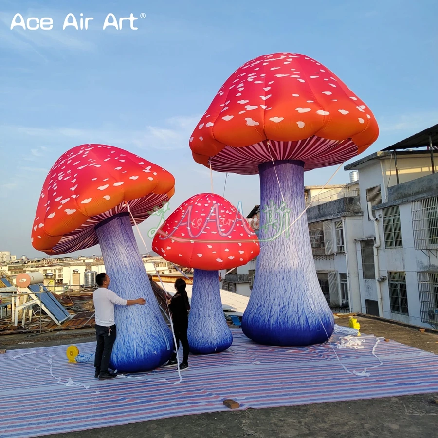 

Giant 3~6 Meters High Inflatable Mushroom Series with Color-changing Led Lights Stage Party Event Props Decorative Toys