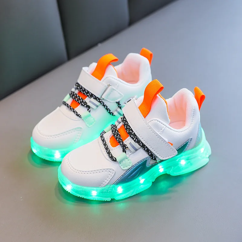 

Size 26-37 Children Glowing Shoes Kids Luminous Sport Running Shoes Boys Fashion Light Up Sneakers Girls Soft Bottom Sneakers
