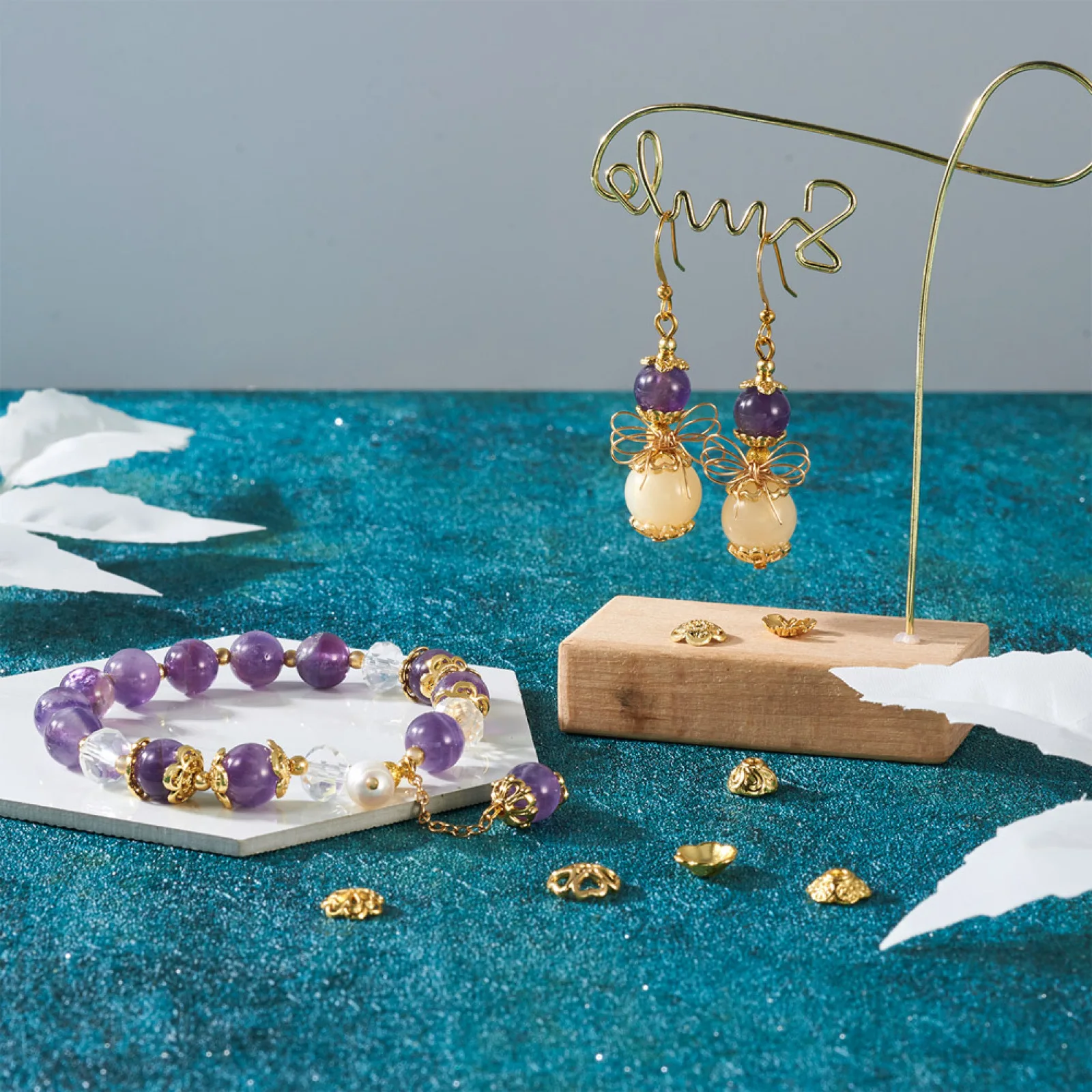 200Pcs Gold Color Alloy Flower Bead Caps Filigree Loose Spacer Caps Jewelry Beads for Earrings Bracelet Making Diy Accessories