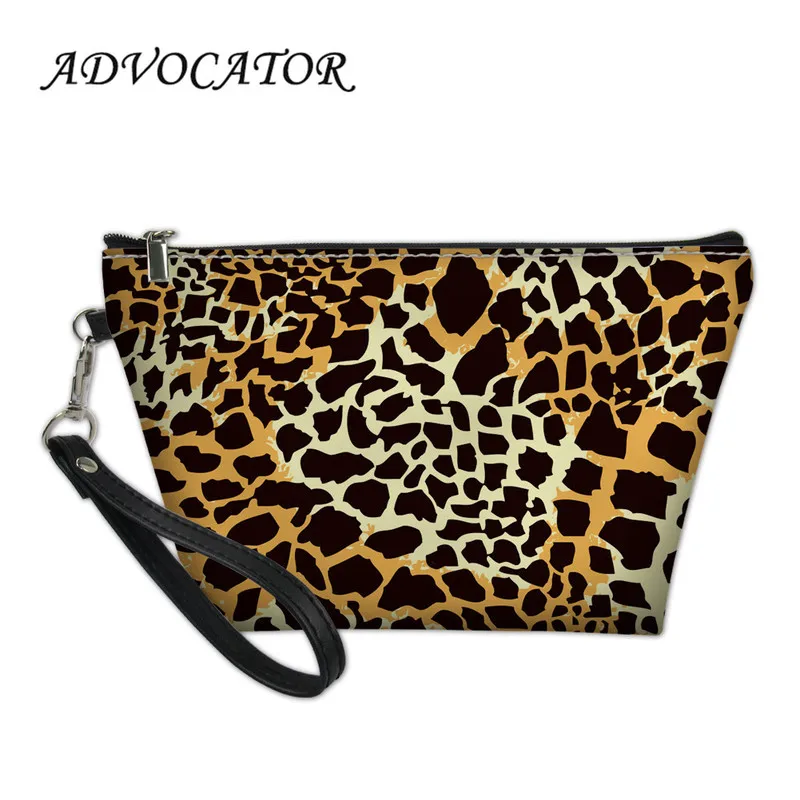 

Женская косметичка с леопардовым принтом, на молнии