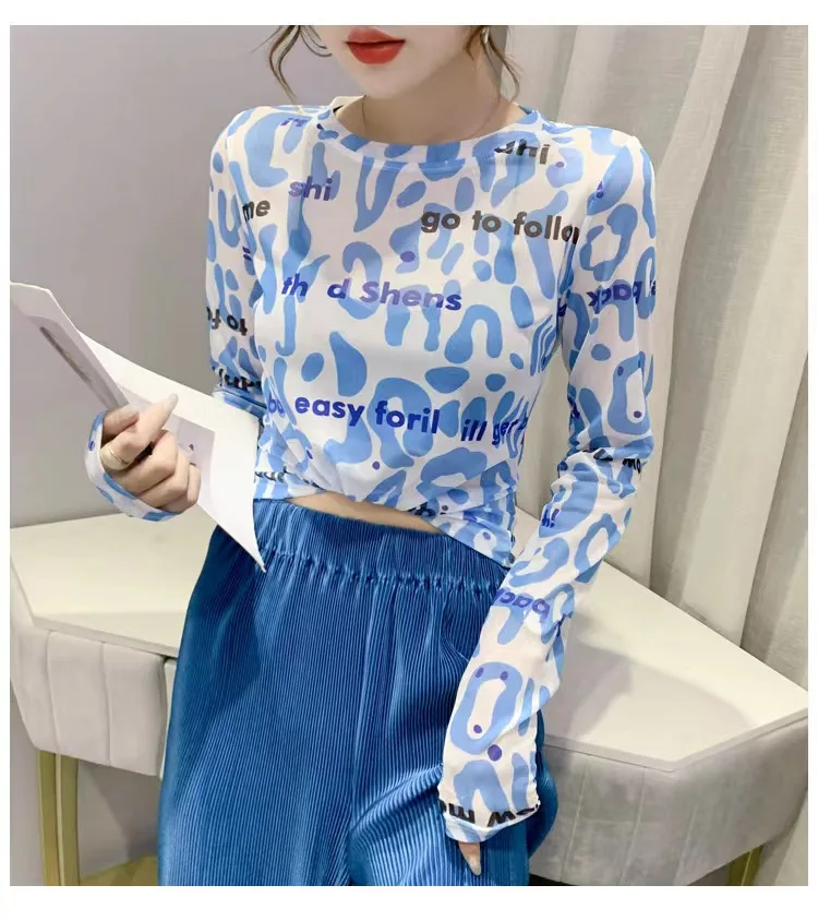 

2022 New Women's Bohemian Character Style Long Sleeve T-shirt Fashion Fresh Mesh Slim Elastic Design Fashion Gauze Top