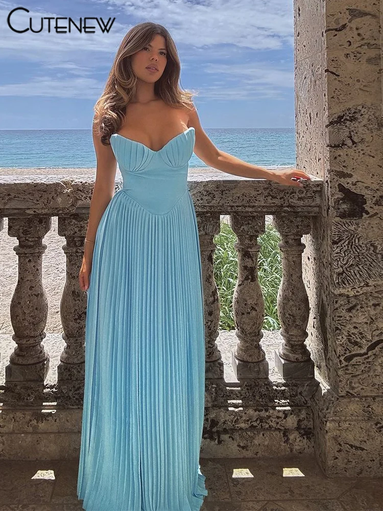 Женское драпированное платье без бретелек однотонное романтичное облегающее