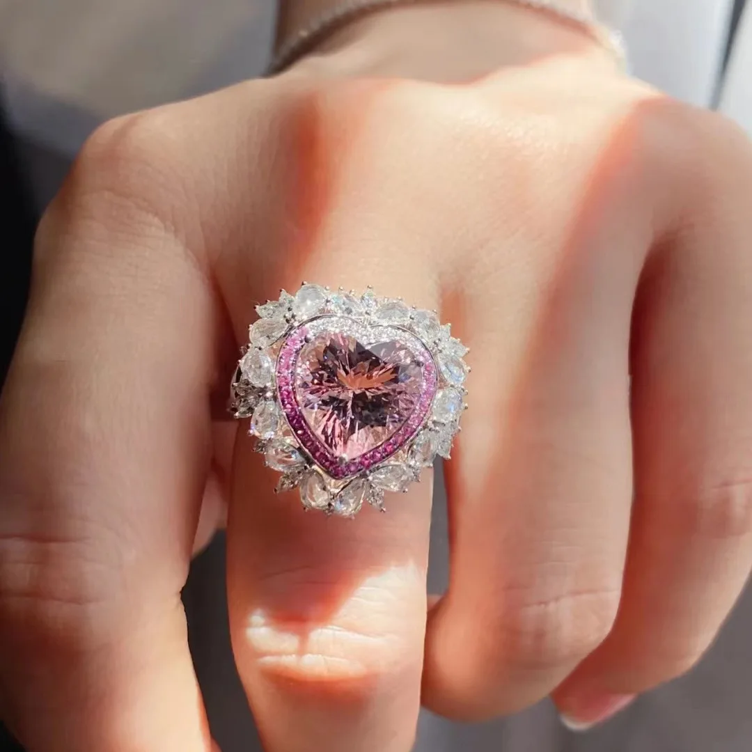 

Женское кольцо из серебра 925 пробы, с королевским сердцем
