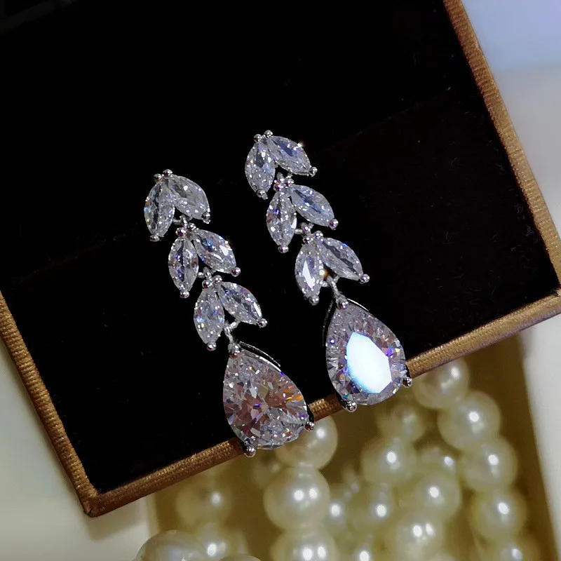 

Fashion Silver Color Shiny Zircon Dangle Earrings for Women Long Leaf Crystal Earring Boho Wedding Party Jewelry Gift