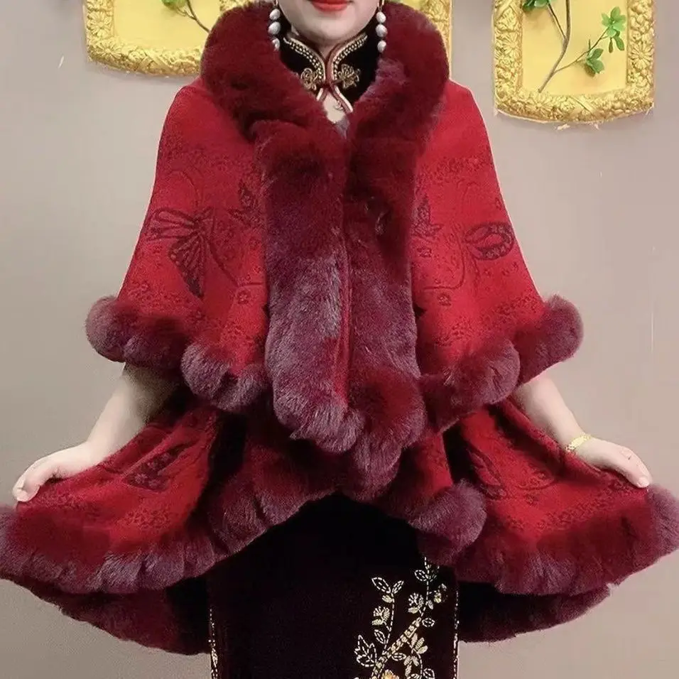 Женский кардиган-пончо средней длины с принтом