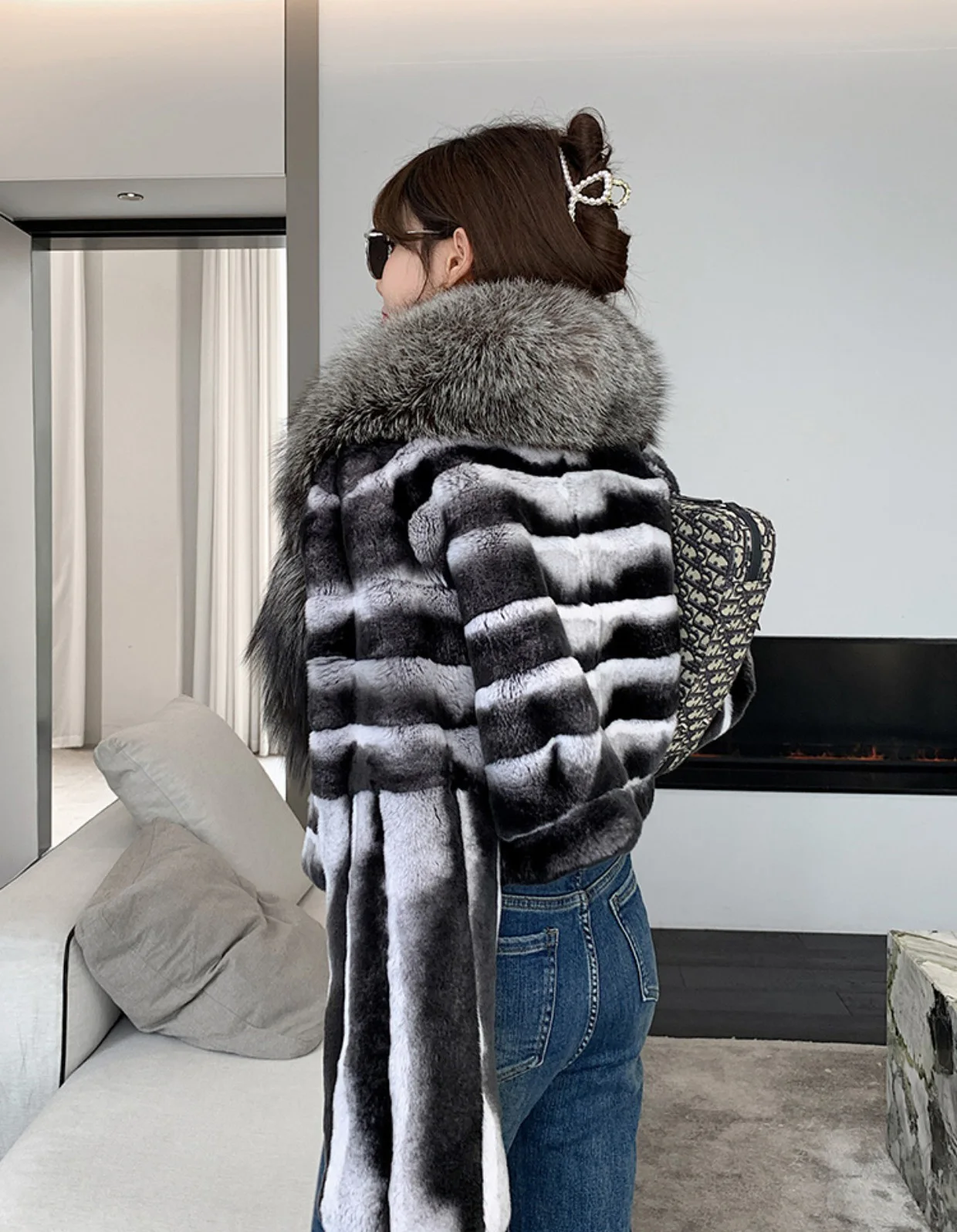 2023 New Women's Winter 100% Real Rex Rabbit Fur Natural Fur Coat With Chinchilla Color Hood Thickened Warm With Zipper Design